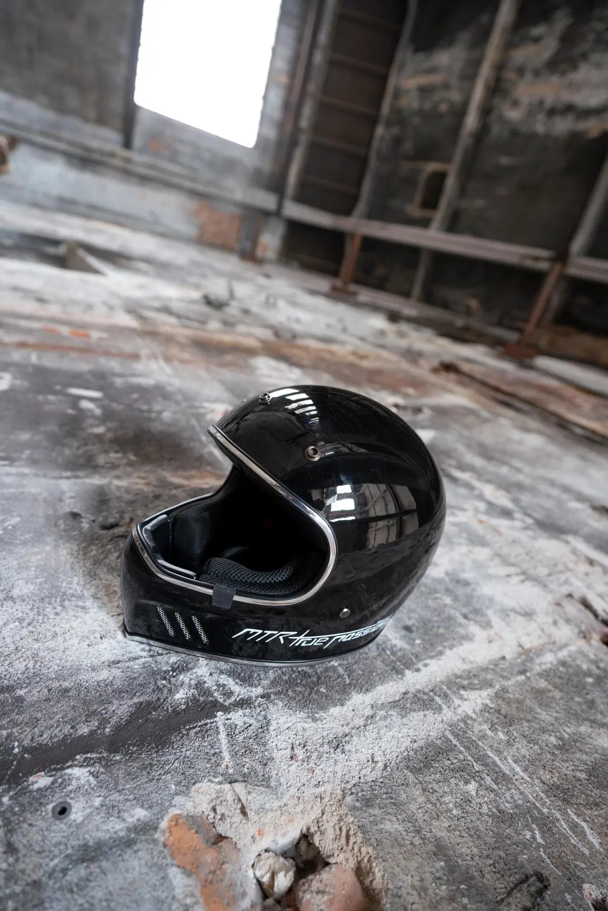 Nuovo casco restró MTR by Louis-moto (5)