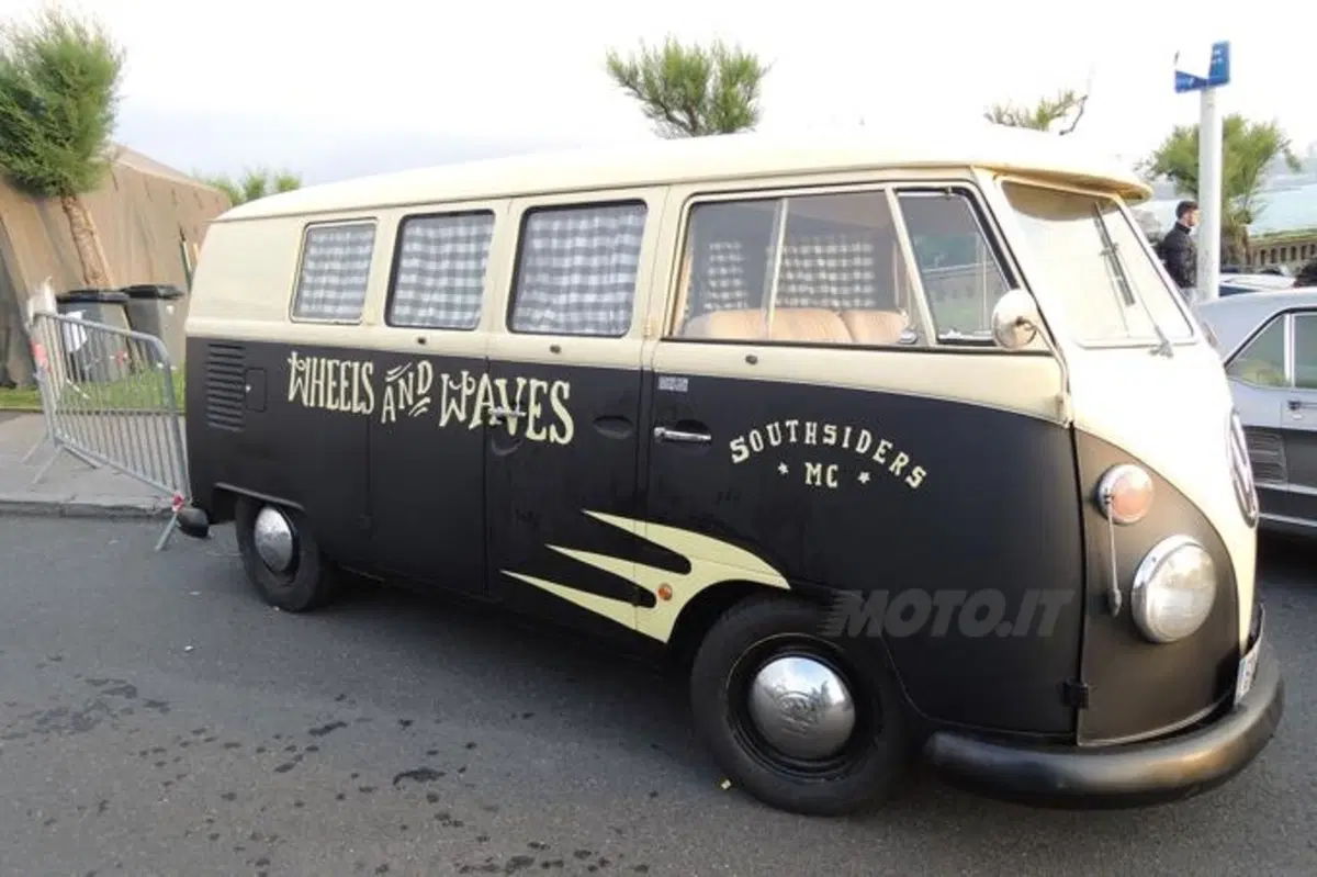 Wheels & Waves: Epoca e Special protagoniste del raduno di Biarritz (30)