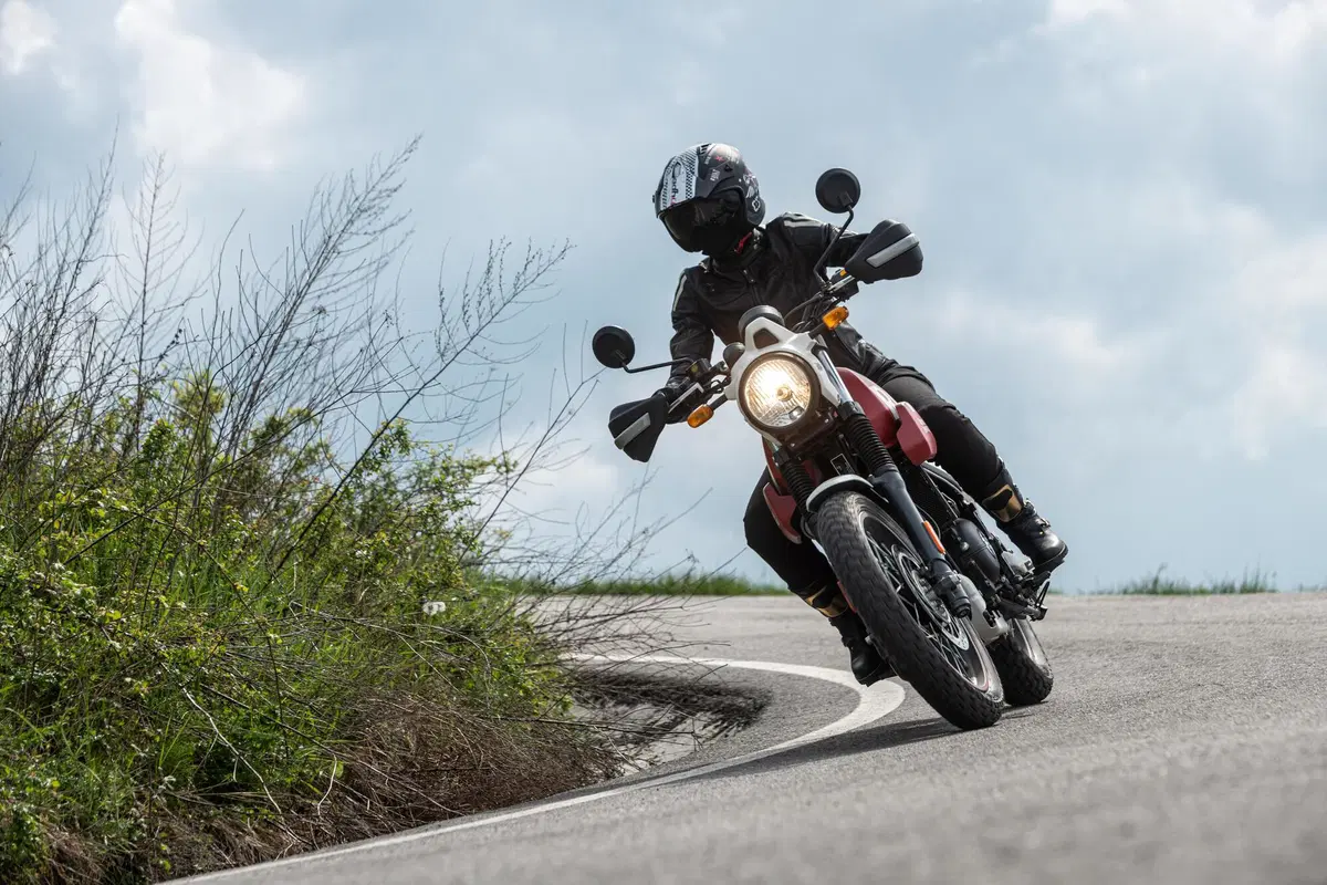 Royal Enfield Himalayan Scram 411 TEST: piccola tuttofare (3)