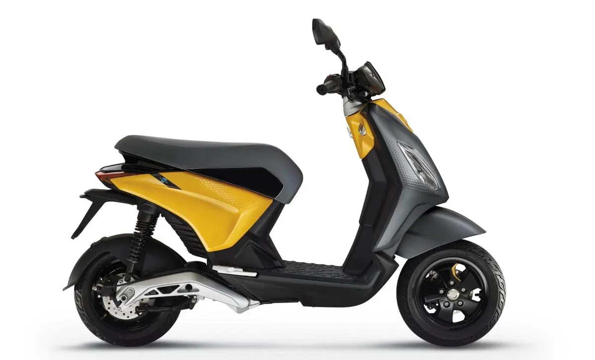 Piaggio 1 1 Active PMP (2022 - 23) (2)