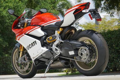 Una Ducati 1299S Panigale Anniversario all'asta (2)