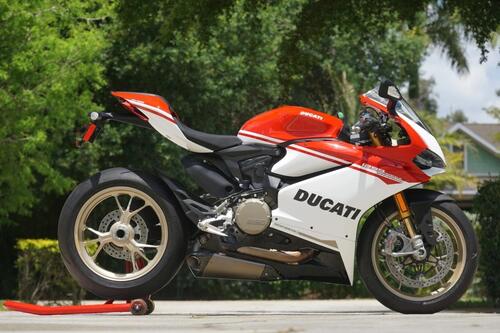 Una Ducati 1299S Panigale Anniversario all'asta (3)