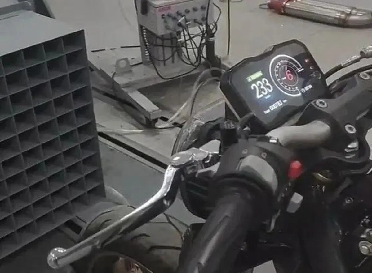 Cina. In arrivo due moto 800 cc quattro cilindri a 5.000 € (2)