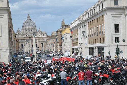 #WeRideAsOne: Ducati invade Roma!  (2)