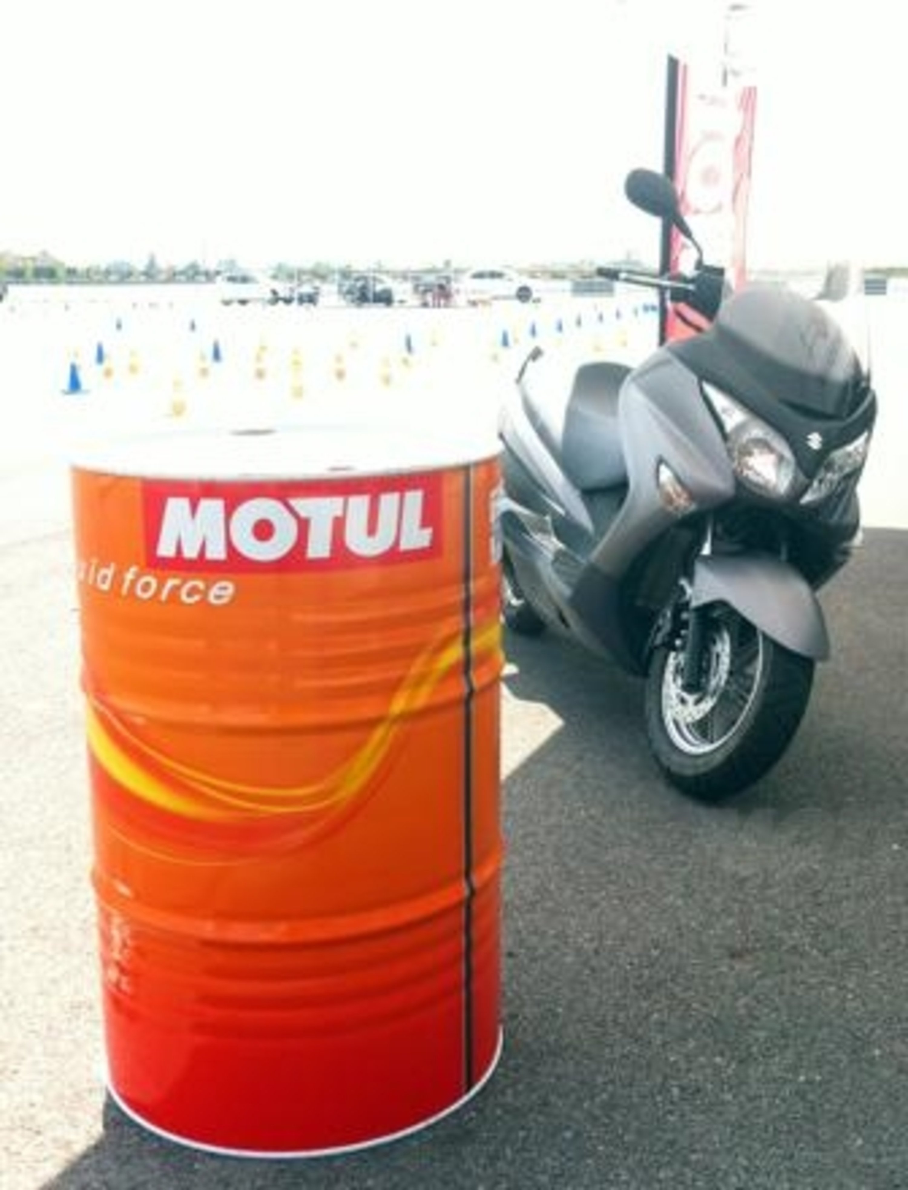 Lubrificanti Motul per scooter e moto Suzuki