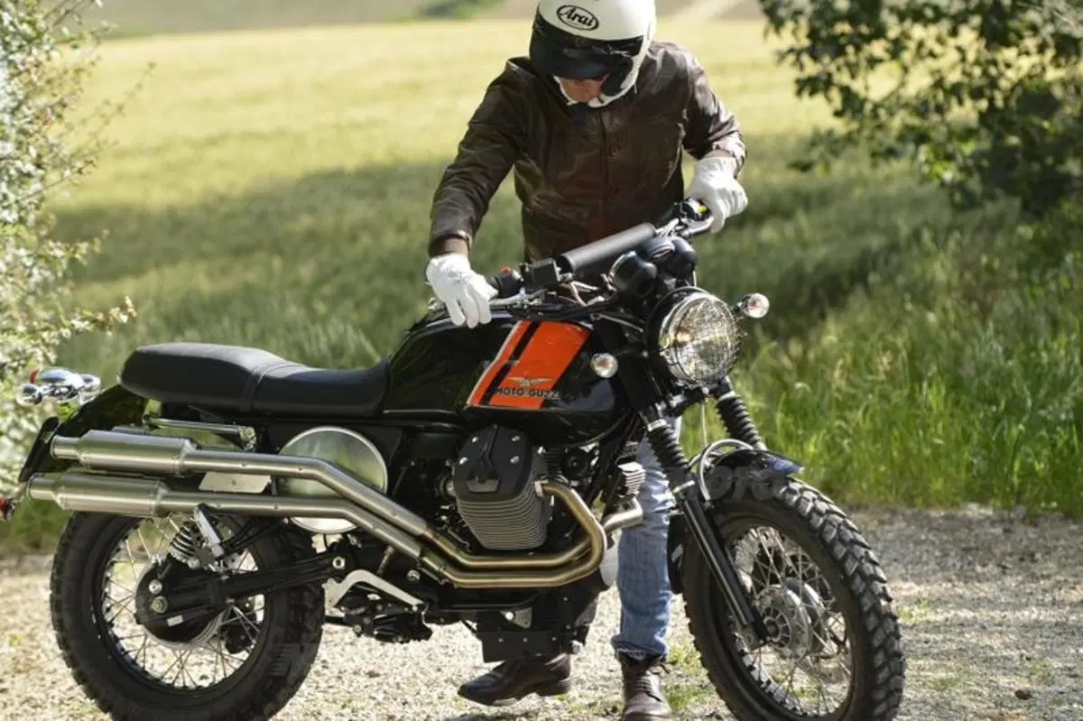 Moto Guzzi Scrambler V70tre (5)