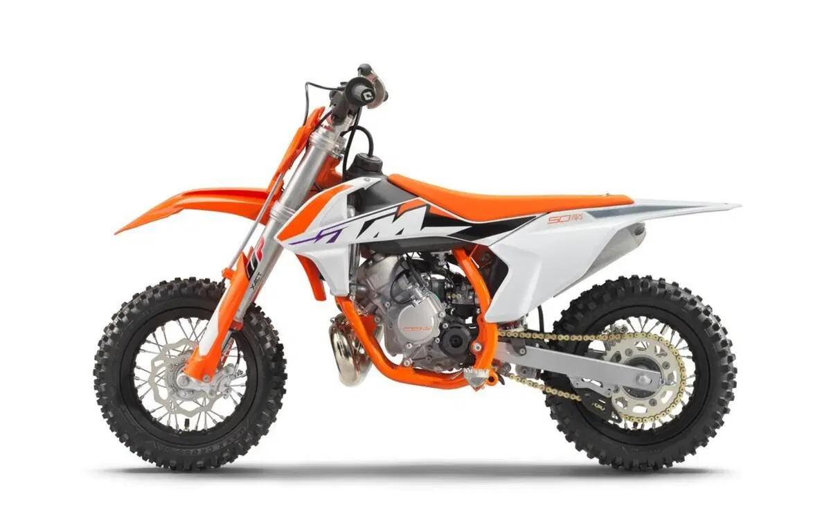 Novità sulle KTM SX Cross 2023 a 2 e a 4 tempi. Foto e prezzi (19)