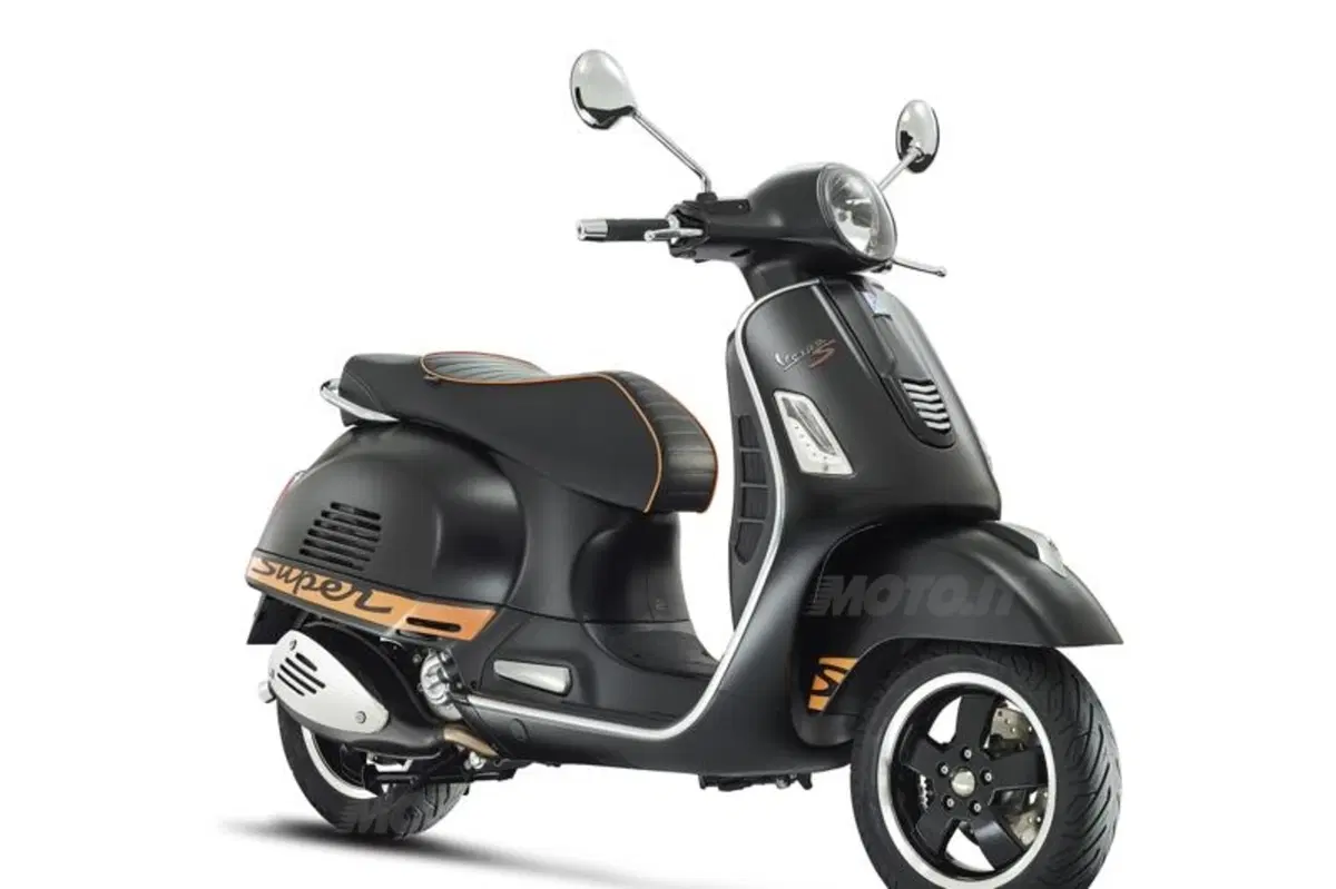 Vespa GTS, in arrivo due versioni speciali: SuperSport e Touring