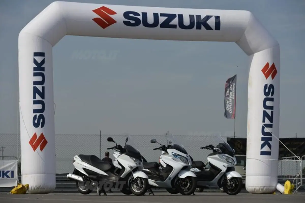 Suzuki Burgman 2014 (10)