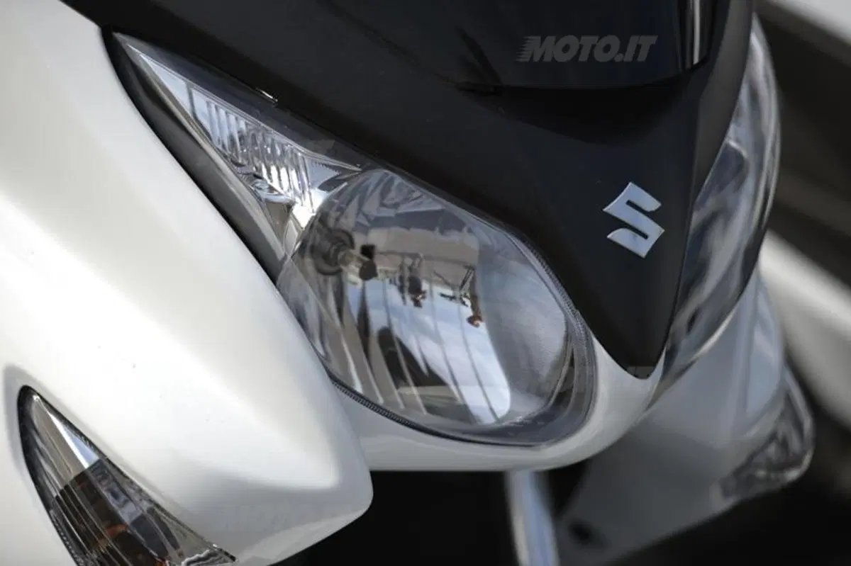 Suzuki Burgman 2014 (13)