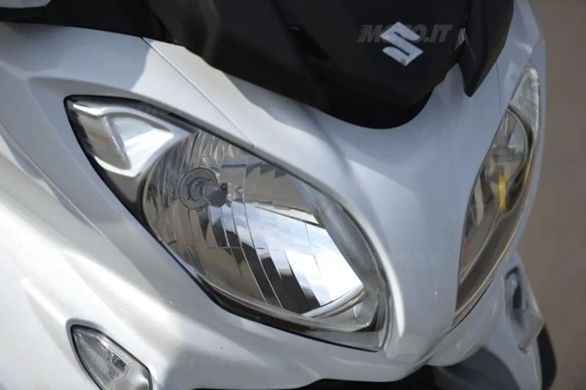 Suzuki Burgman 2014 (14)