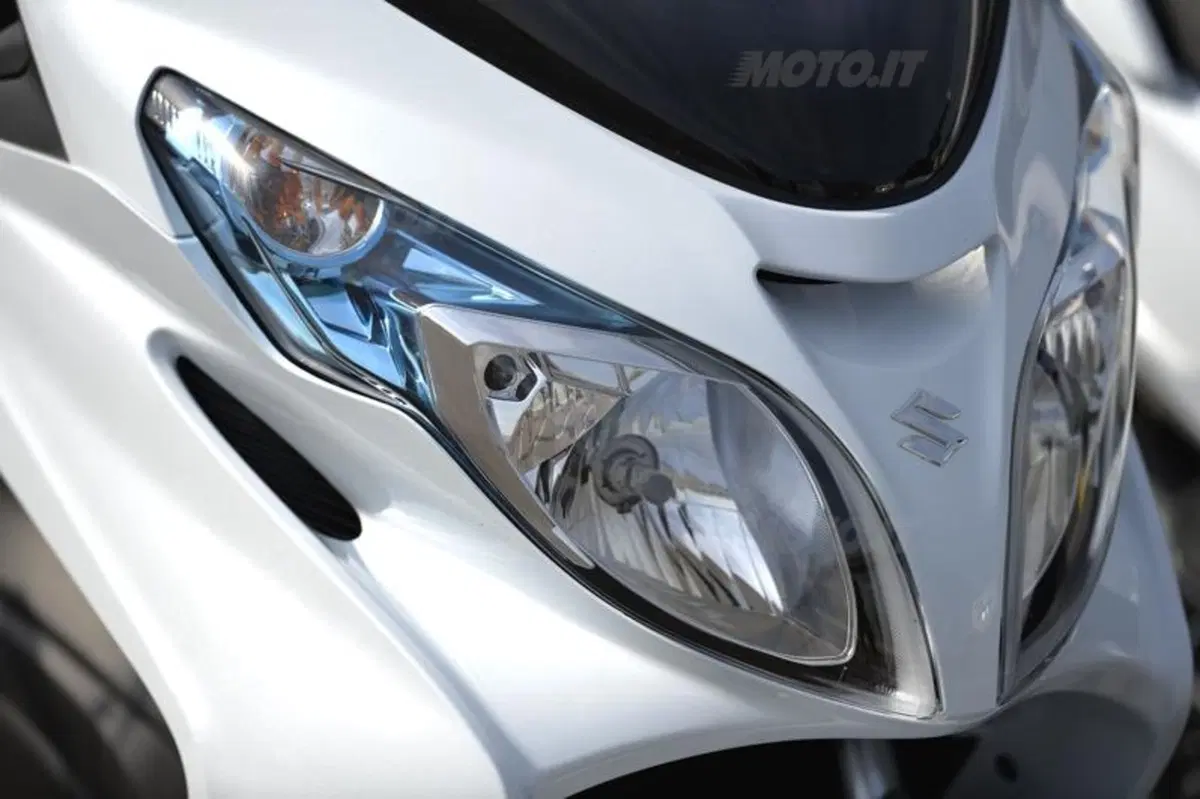 Suzuki Burgman 2014 (15)