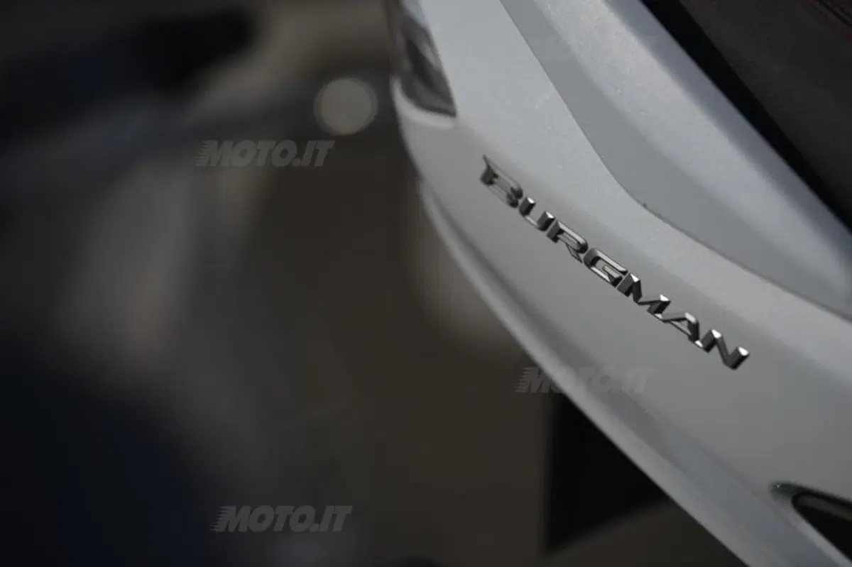 Suzuki Burgman 2014 (16)