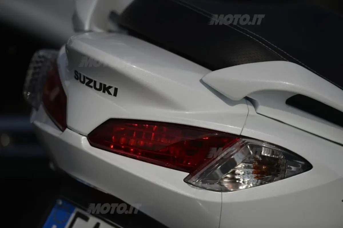 Suzuki Burgman 2014 (18)
