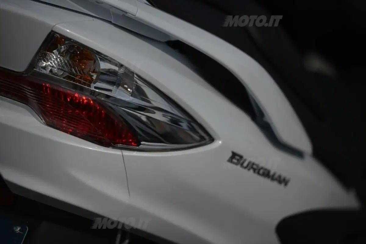 Suzuki Burgman 2014 (19)
