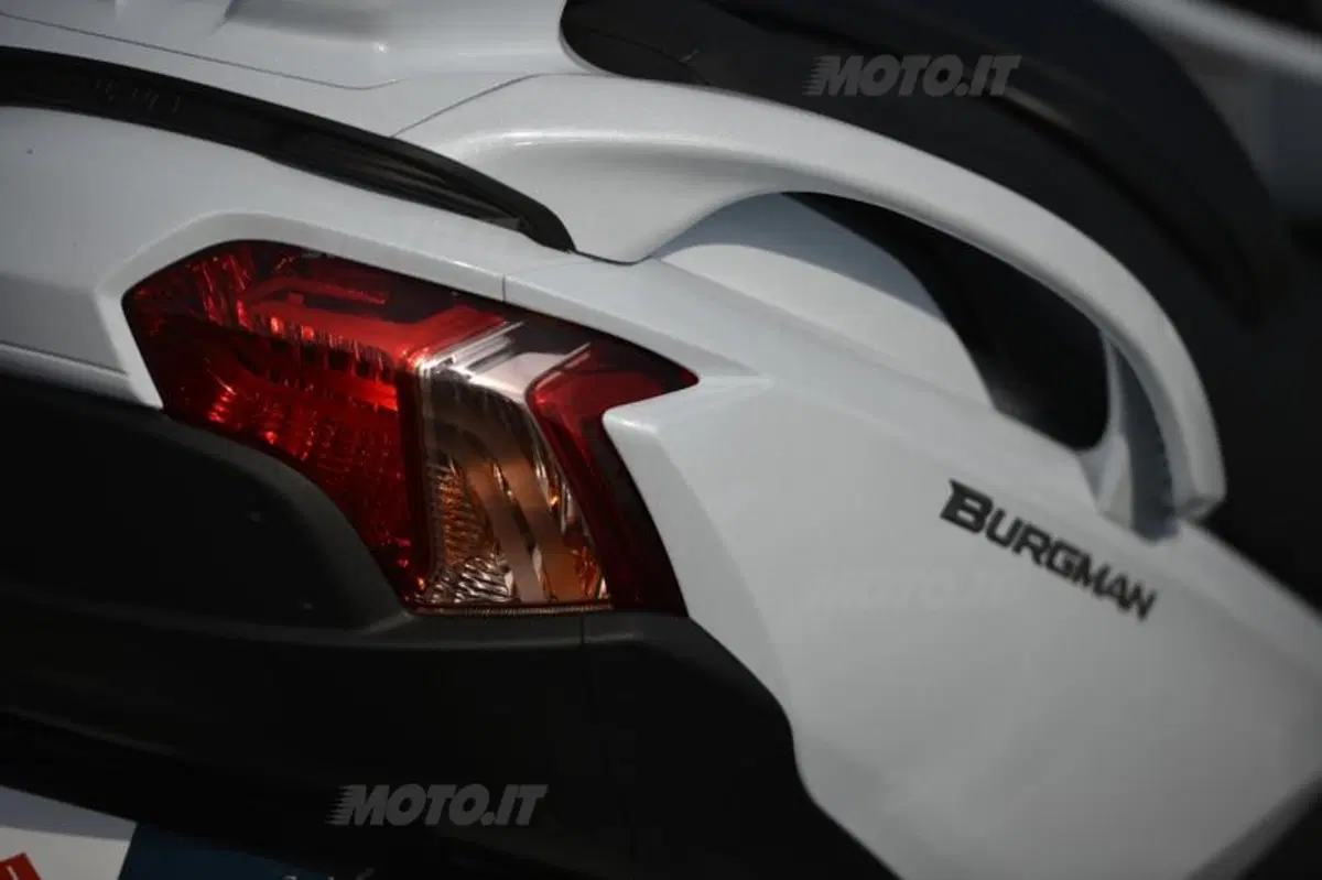 Suzuki Burgman 2014 (21)