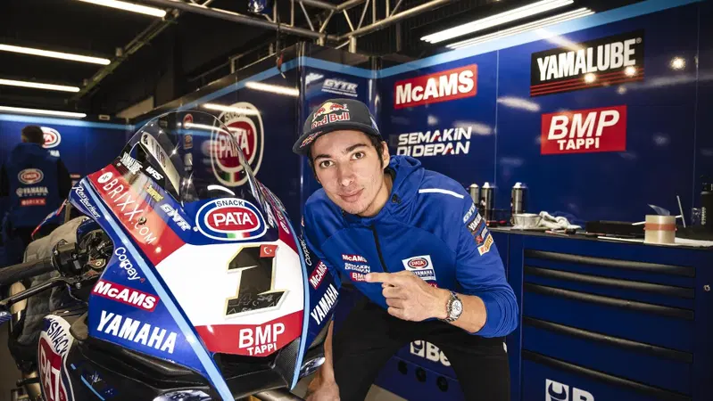 MotoGP 2022. Toprak Razgatlioglu prova la M1. Lin Jarvis apre al suo arrivo in MotoGP: "Prima viene e meglio &egrave;"