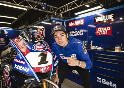 MotoGP 2022. Toprak Razgatlioglu prova la M1. Lin Jarvis apre al suo arrivo in MotoGP: Prima viene e meglio è