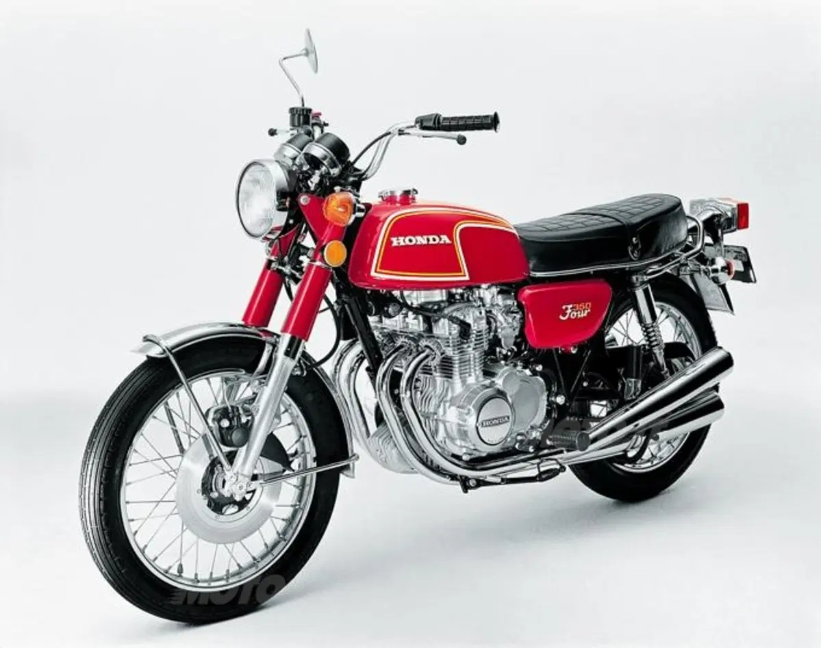 Massimo Clarke: "Storia delle Honda CB 500, 350 e 400 Four" (4)
