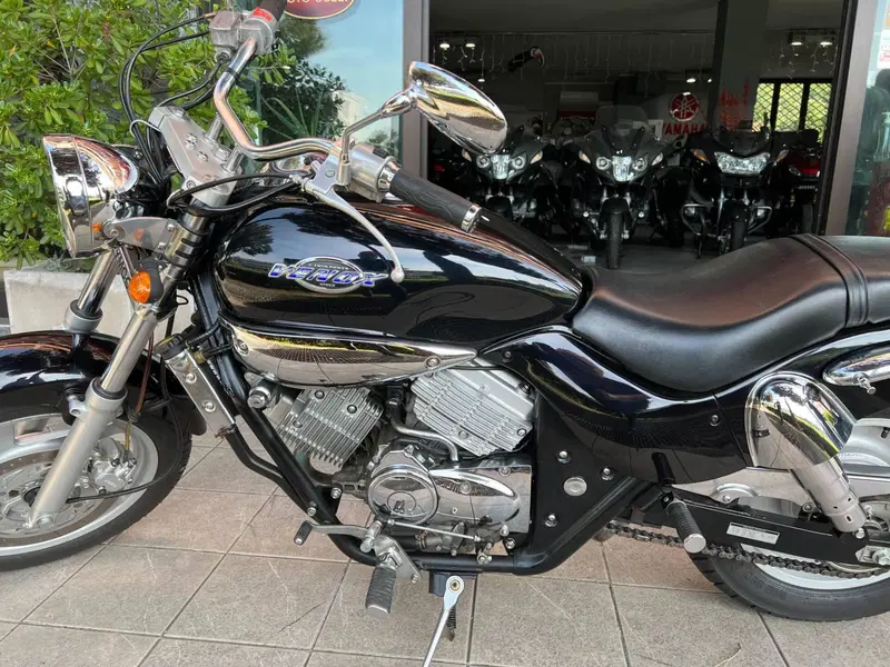Kymco Venox 250 (2000 - 06) (2)
