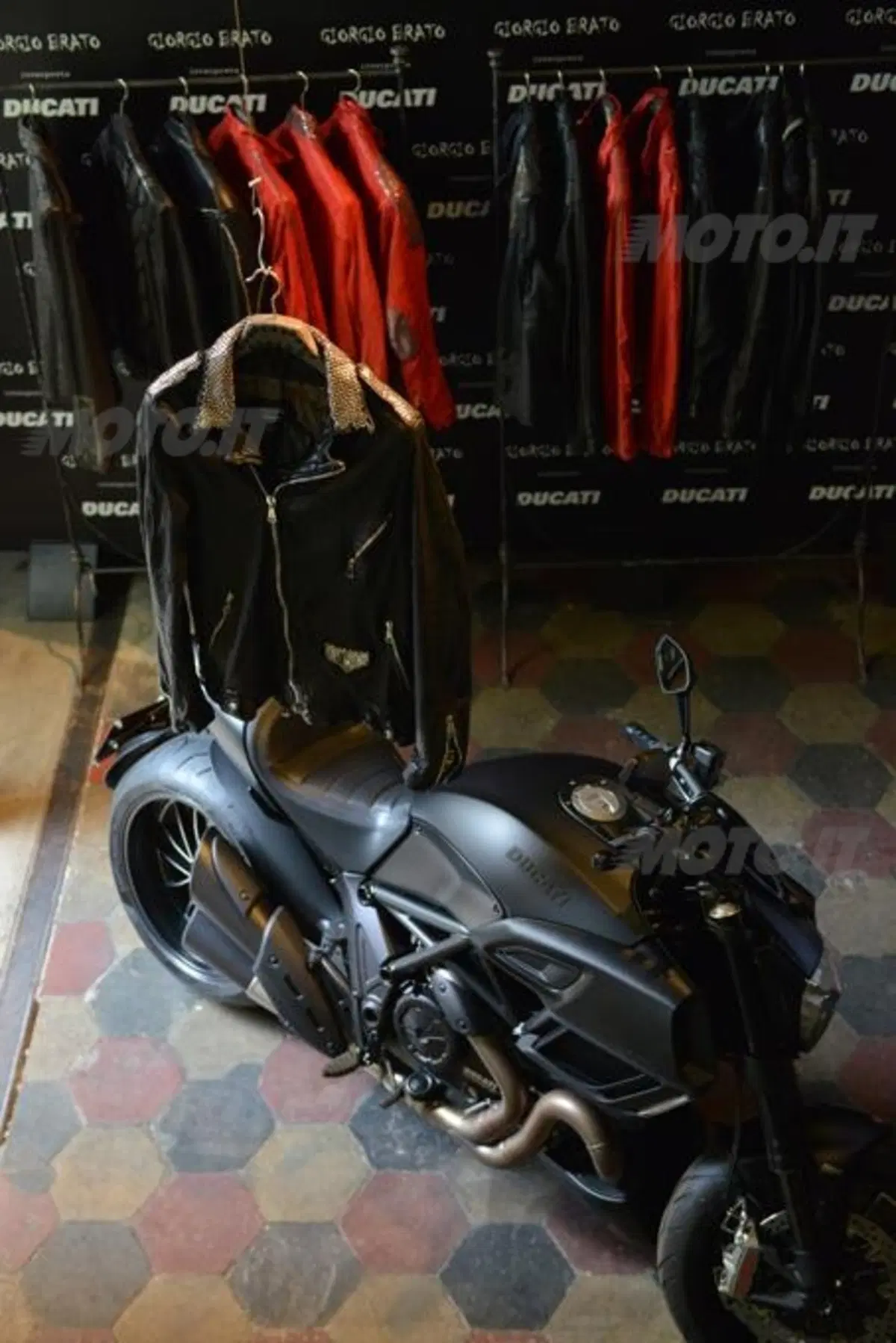 Abbigliamento: nasce il progetto Giorgio Brato interpreta Ducati (2)