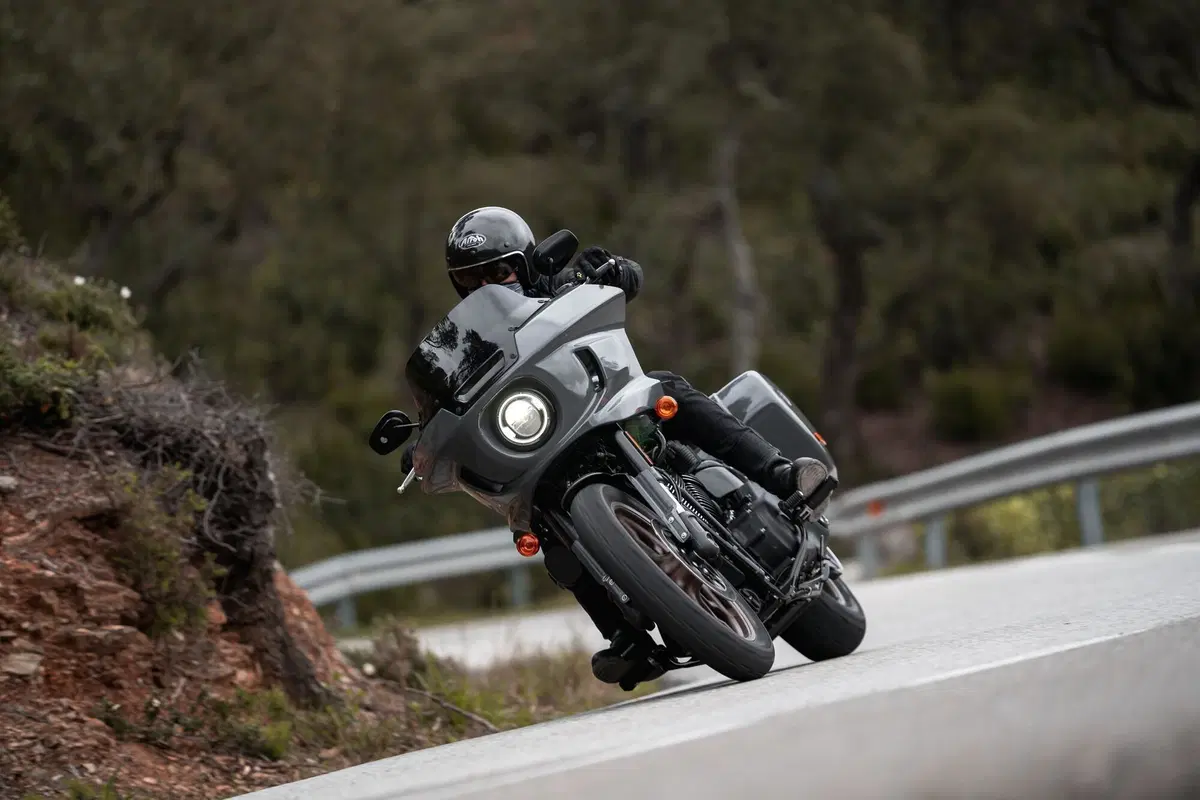 Harley-Davidson Low Ride ST e Nighster, sportività in chiave USA (10)