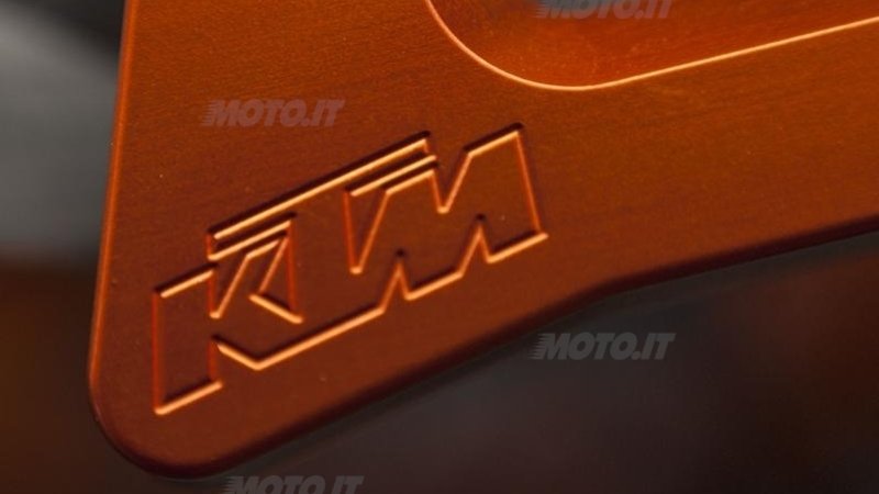 KTM 5 stelle: 500 Euro di buono abbigliamento o accessori per chi acquista una SX o EXC