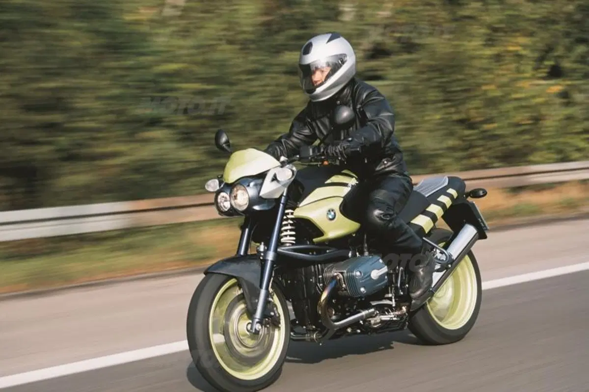 Le Belle e Possibili di Moto.it: BMW R1150R Rockster (12)