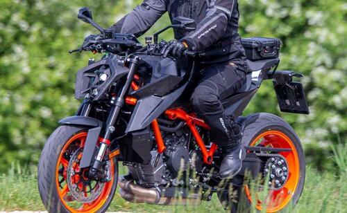 Nuova KTM 1290 Super Duke R [Foto Spia] (3)