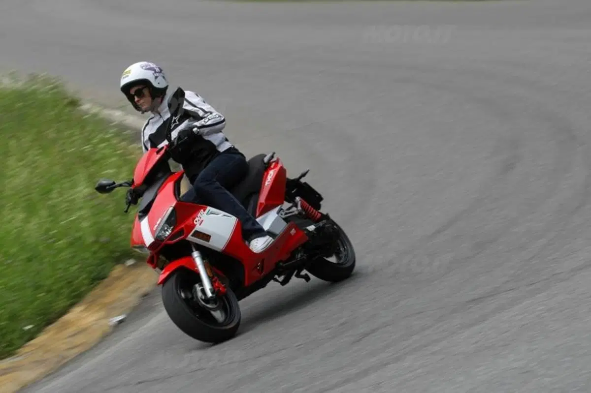 Overbikes Thor 50 e 125 (6)