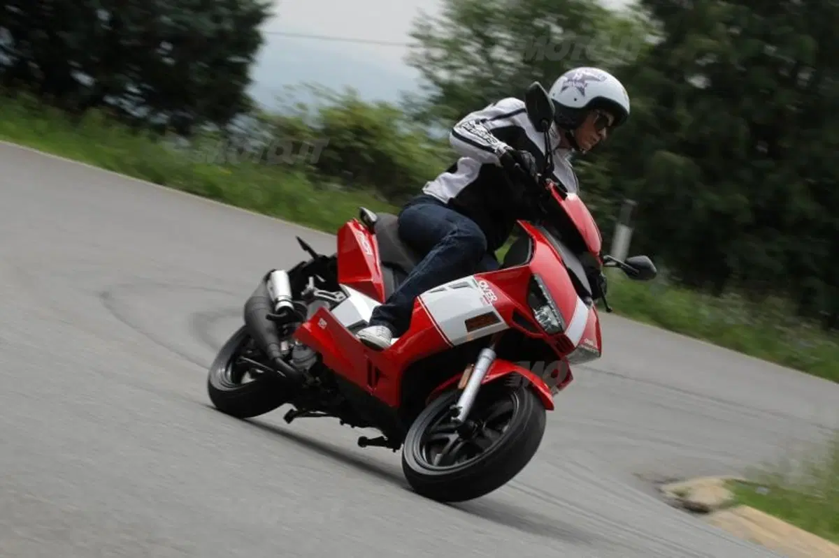 Overbikes Thor 50 e 125 (9)
