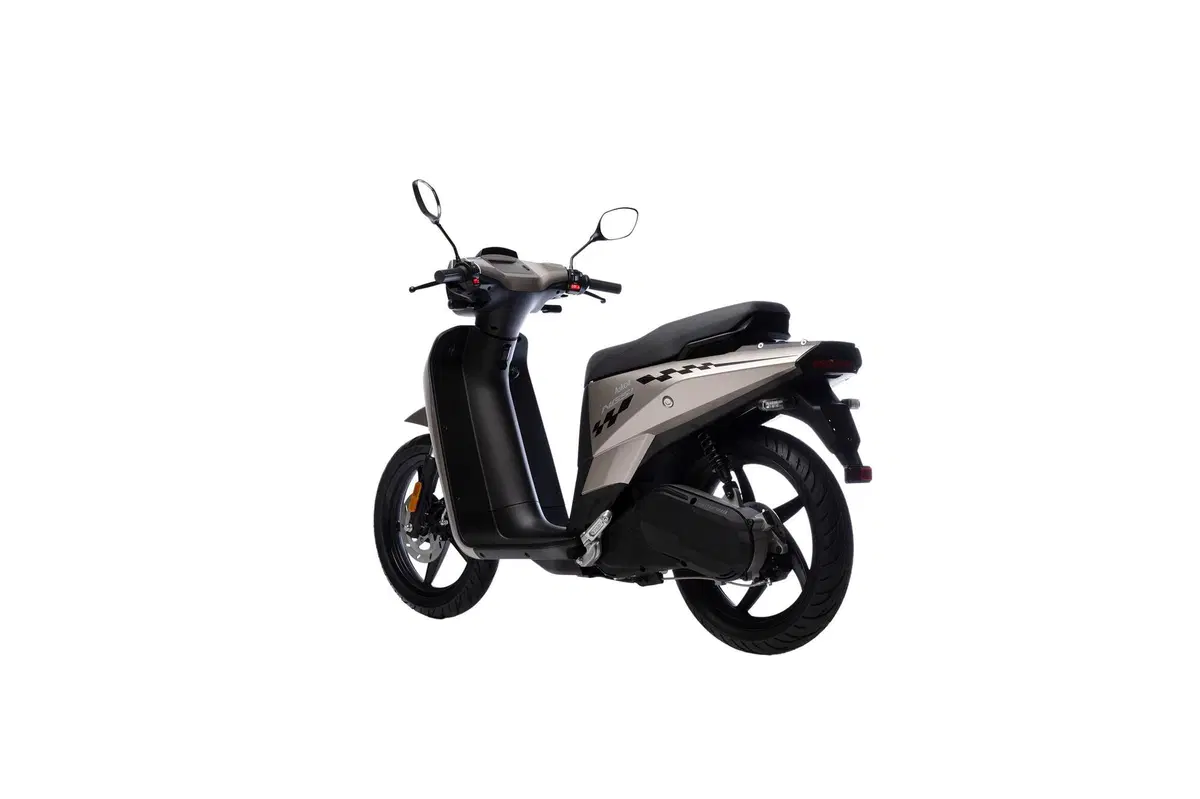 Askoll presenta i MY 2022. Scooter più "facili" e "muscolosi" (33)