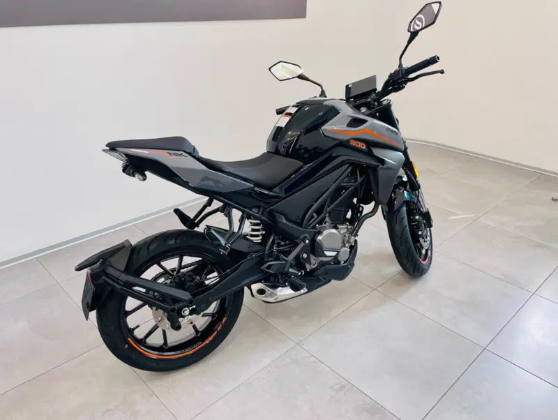 CFMOTO 300NK (2021 - 26) (2)