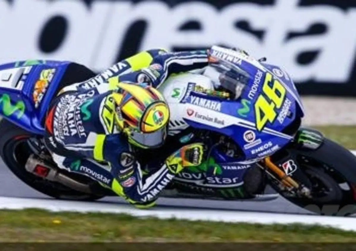 Rossi: "Io davanti, ma per Yamaha la prima guida &egrave; Lorenzo"