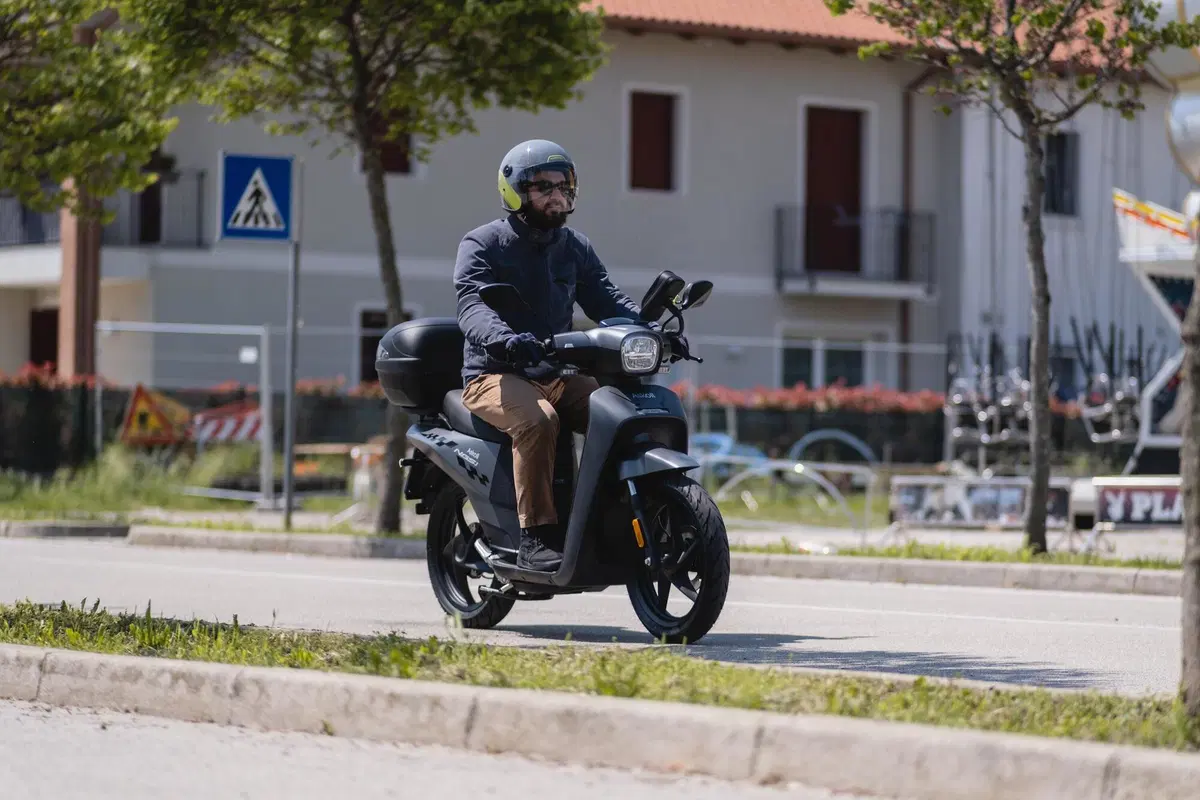 Askoll presenta i MY 2022. Scooter più "facili" e "muscolosi" (7)