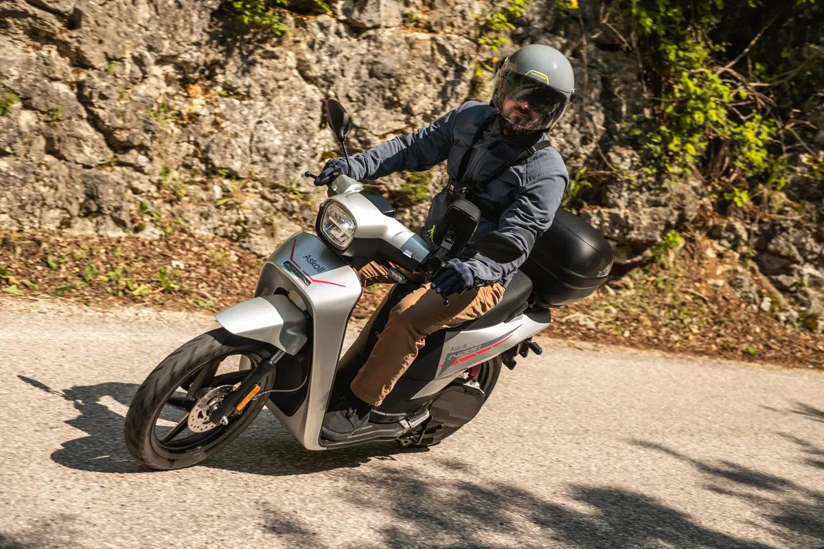 Askoll presenta i MY 2022. Scooter più "facili" e "muscolosi"