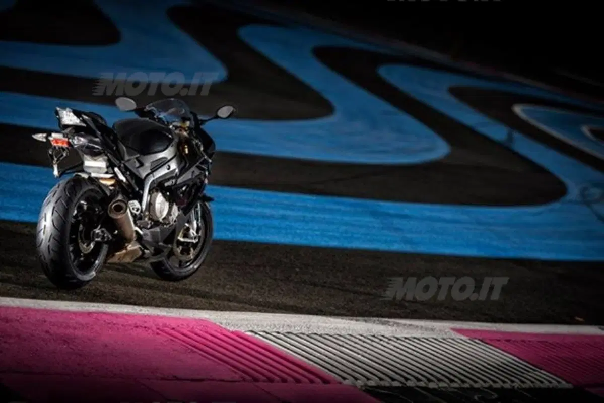 Davide Gerosa, Metzeler: "Sportec M7 RR, pensato per i motociclisti sportivi e sport tourer" (2)