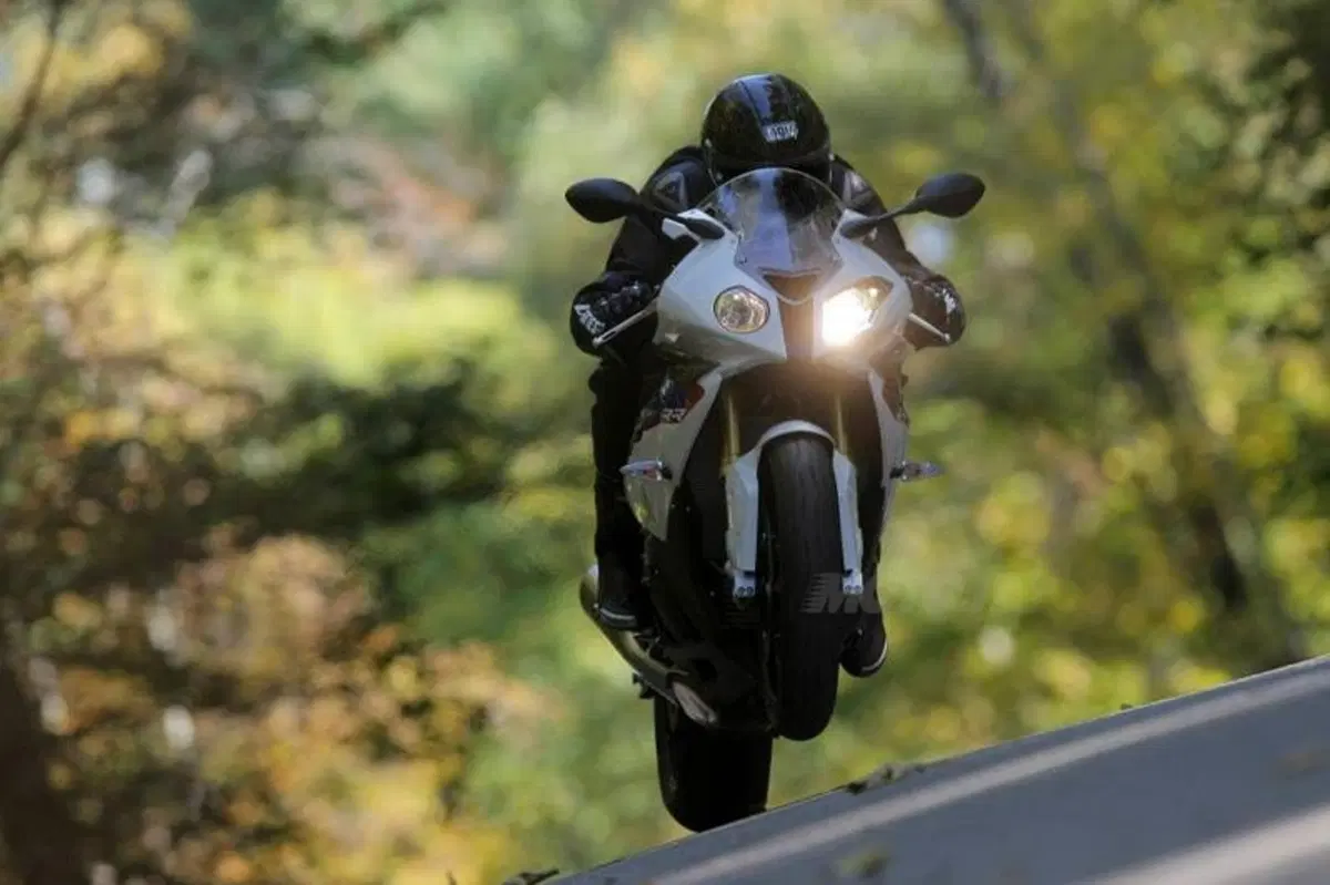 Davide Gerosa, Metzeler: "Sportec M7 RR, pensato per i motociclisti sportivi e sport tourer" (5)