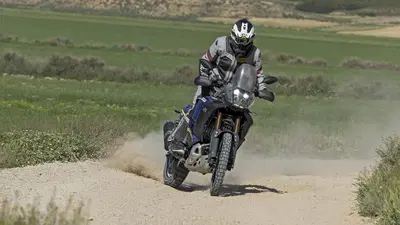 Yamaha T&eacute;n&eacute;r&eacute; 700 World Raid TEST 2022: l'abbiamo guidata con Alessandro Botturi! [VIDEO]
