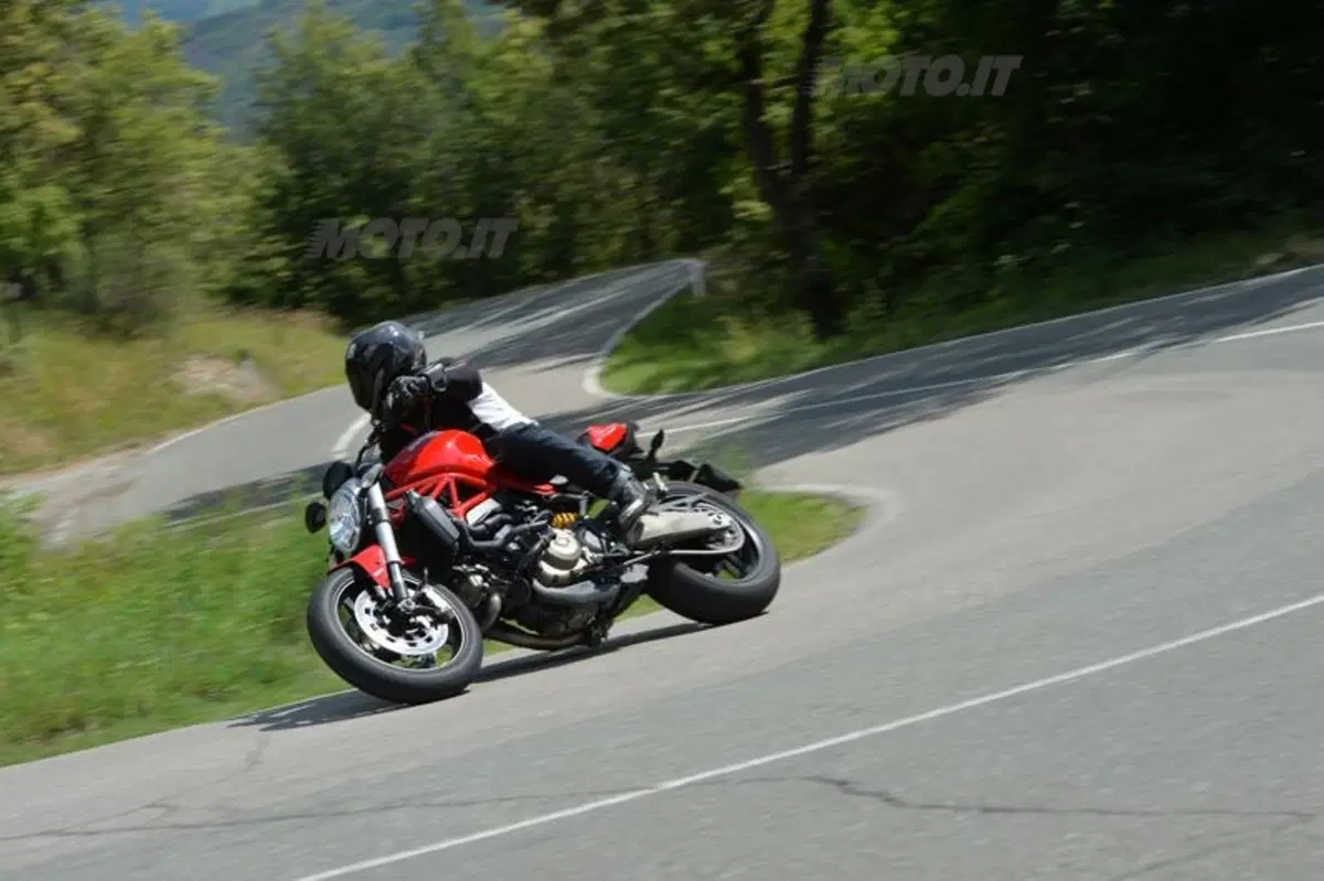 Ducati Monster 821 (8)
