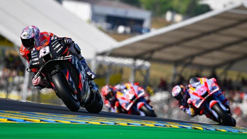 MotoGP 2022. GP di Francia a Le Mans, Aleix Espargaro porta l&rsquo;Aprilia davanti a tutti nel warm up