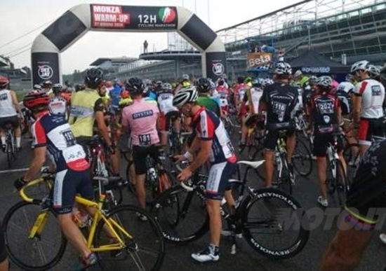 12 Ore Cycling Marathon: sulla pista di Monza dal tramonto all’alba