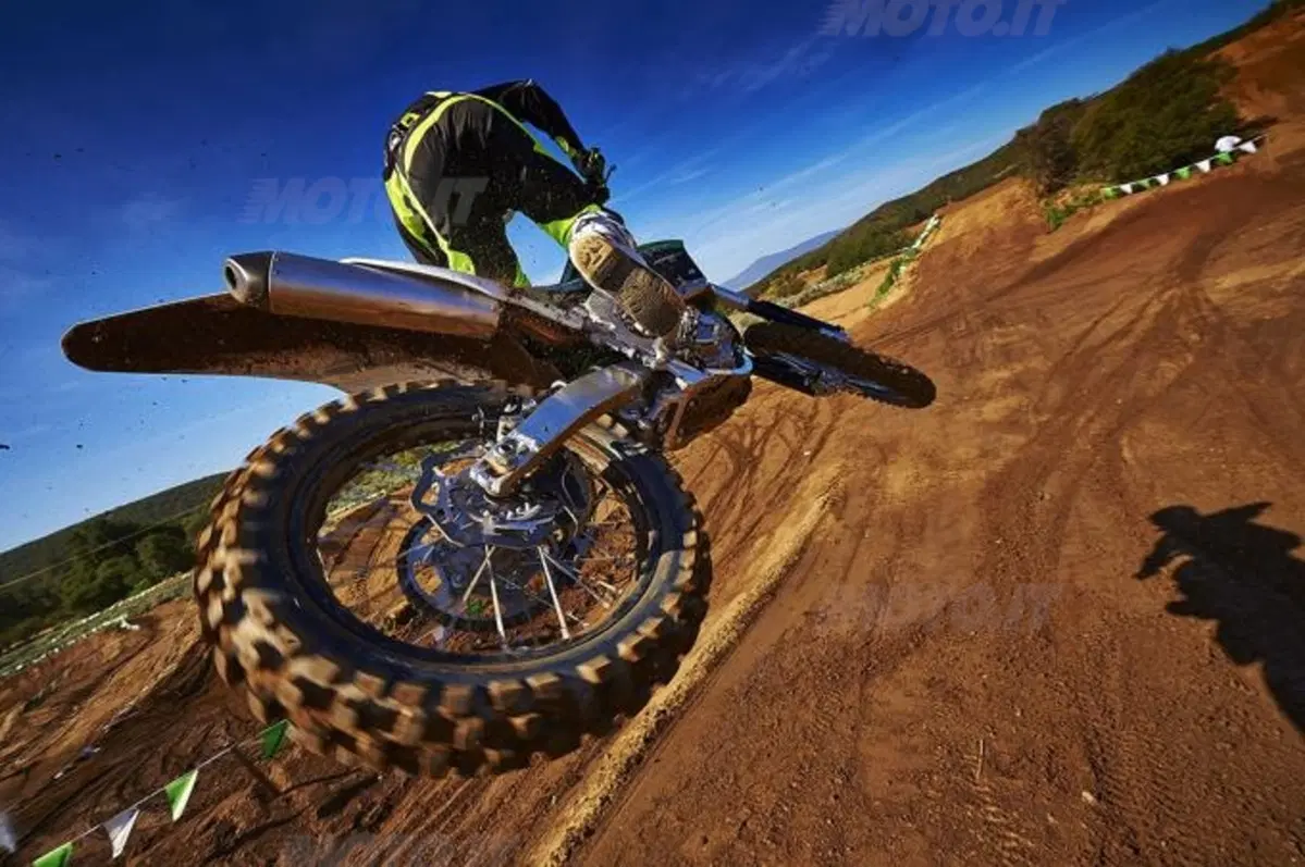Nuove Kawasaki KX250F e KX450F My2015 (13)