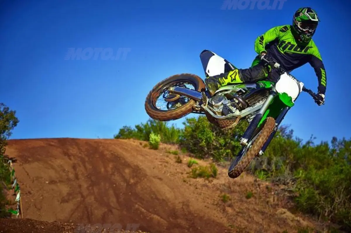 Nuove Kawasaki KX250F e KX450F My2015 (14)