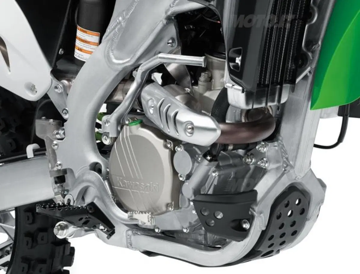 Nuove Kawasaki KX250F e KX450F My2015 (41)