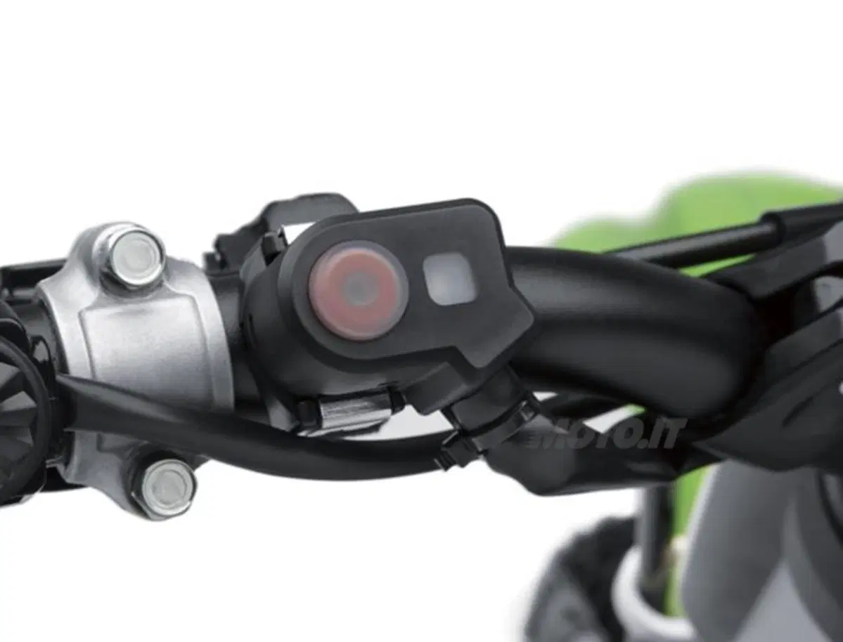 Nuove Kawasaki KX250F e KX450F My2015 (45)