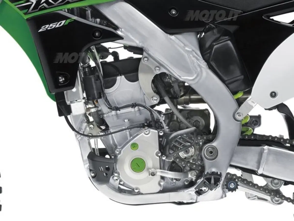 Nuove Kawasaki KX250F e KX450F My2015 (50)