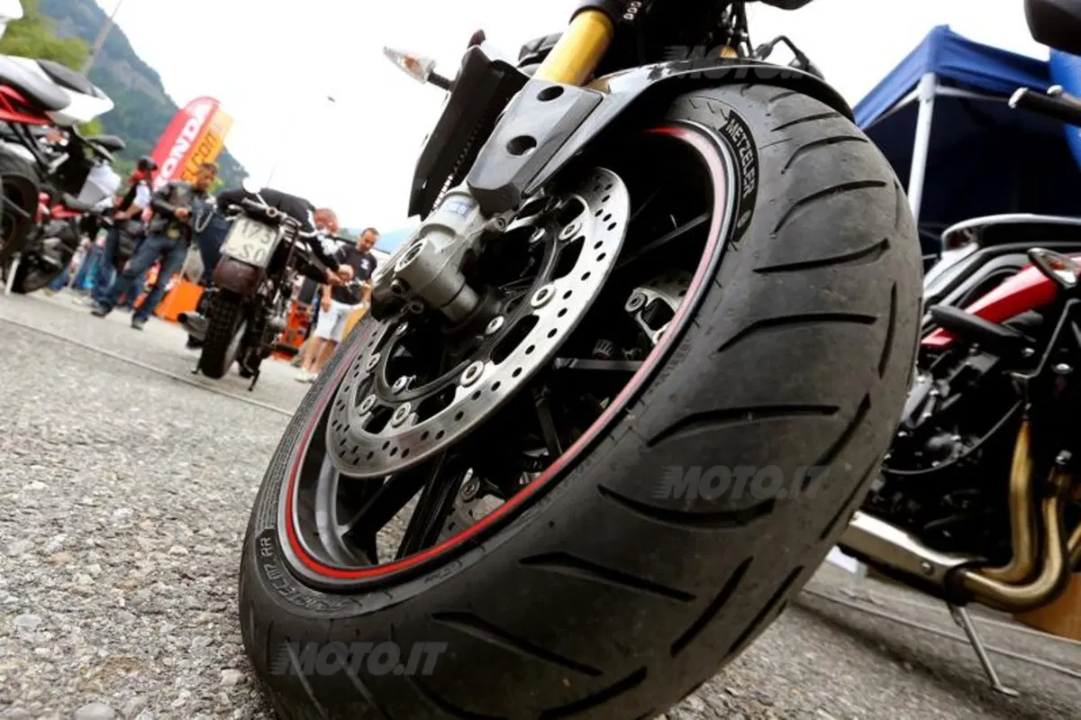 Metzeler Sportec M7 RR. La prova dello pneumatico sportivo a tutto campo (14)