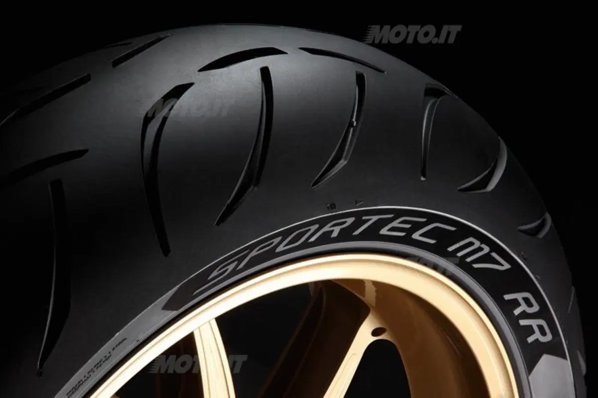 Metzeler Sportec M7 RR. La prova dello pneumatico sportivo a tutto campo (18)