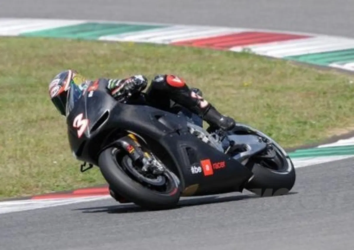 Biaggi, test Aprilia al Mugello: "Il mio obiettivo &egrave; aiutare Aprilia nello sviluppo"